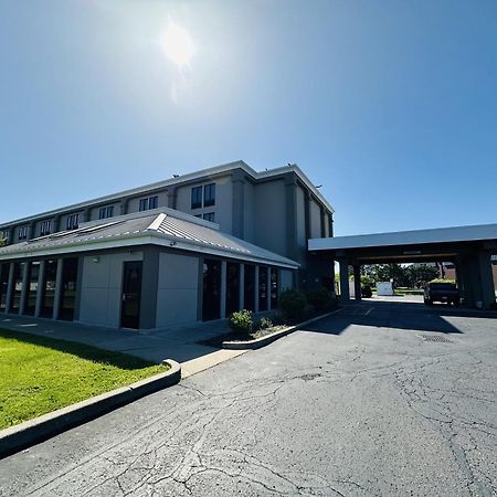 Country Inn & Suites By Radisson, Canton Near Hall Of Fame North Canton Eksteriør billede
