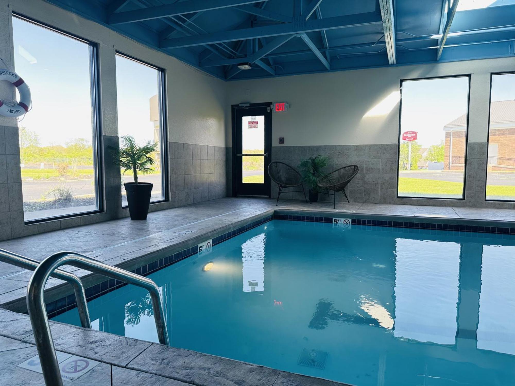 Country Inn & Suites By Radisson, Canton Near Hall Of Fame North Canton Eksteriør billede