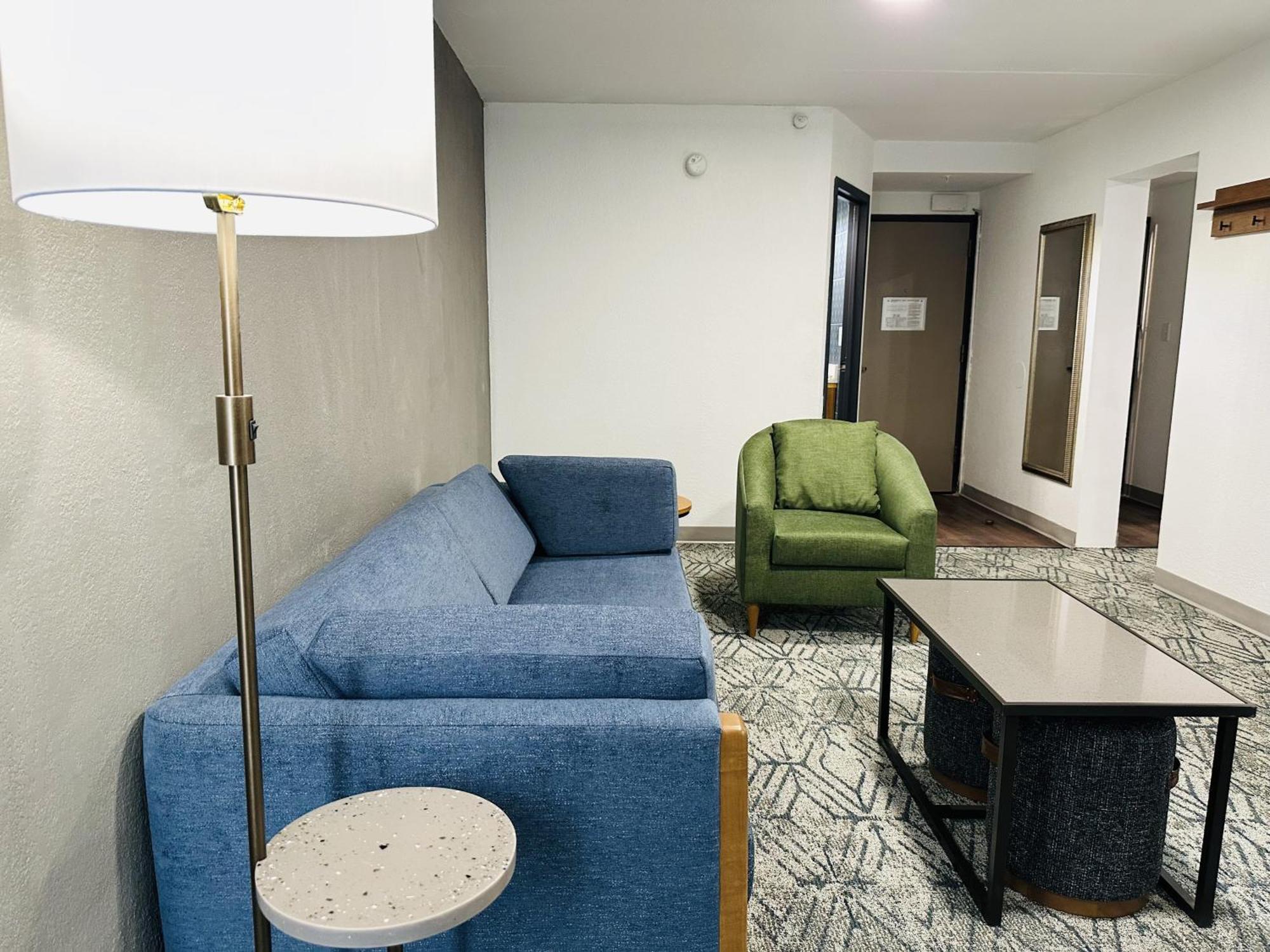Country Inn & Suites By Radisson, Canton Near Hall Of Fame North Canton Eksteriør billede