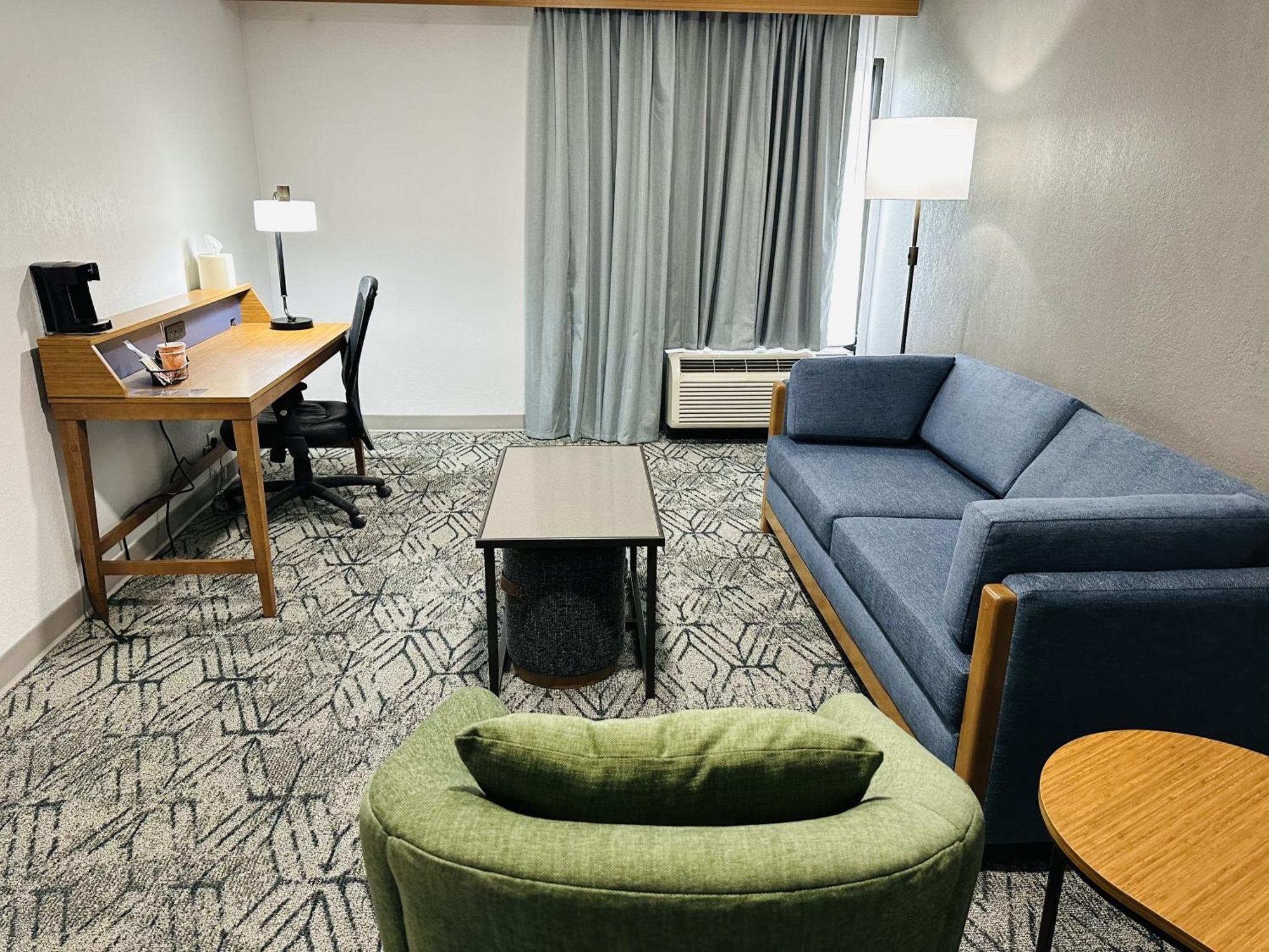 Country Inn & Suites By Radisson, Canton Near Hall Of Fame North Canton Eksteriør billede
