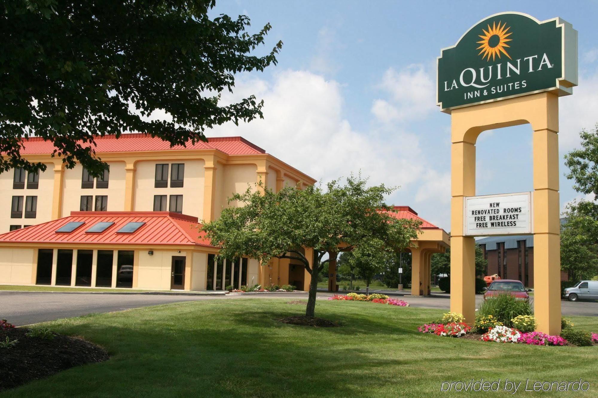 Country Inn & Suites By Radisson, Canton Near Hall Of Fame North Canton Eksteriør billede