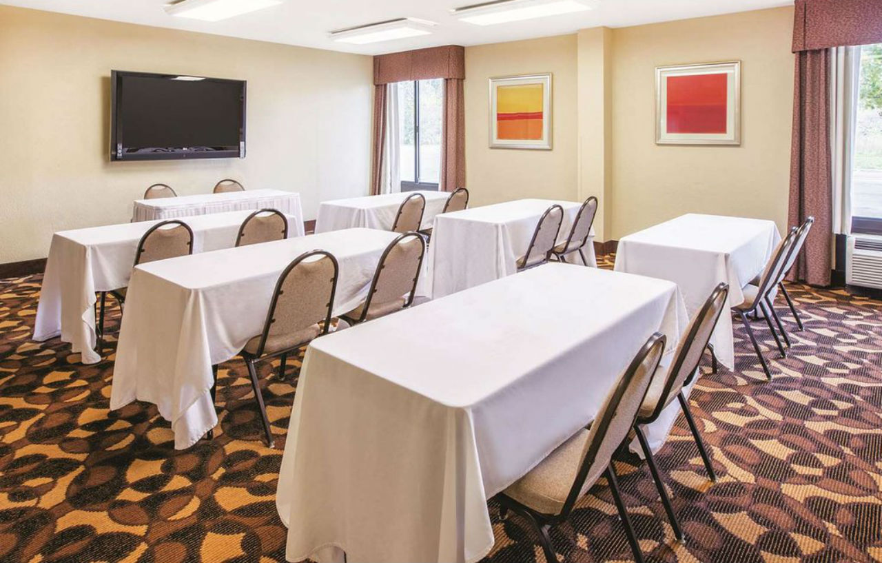 Country Inn & Suites By Radisson, Canton Near Hall Of Fame North Canton Eksteriør billede